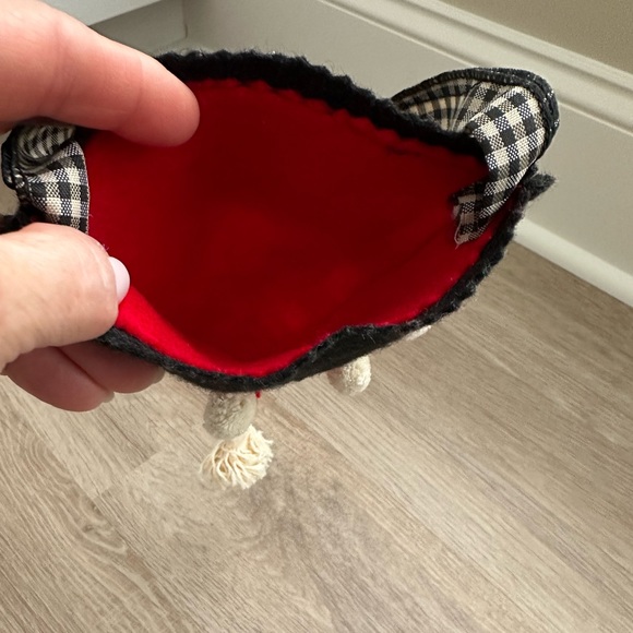Vintage Unique Red Felt Pom-Poms Black and White Stockings (Set of 3) - Picture 9 of 10